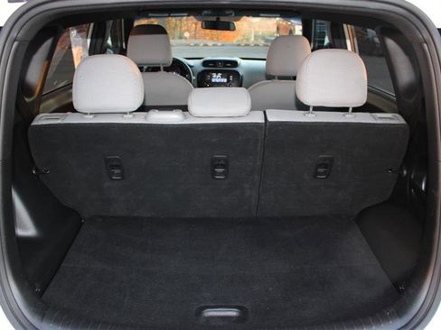 Used 2019 Kia Soul BASE image 17