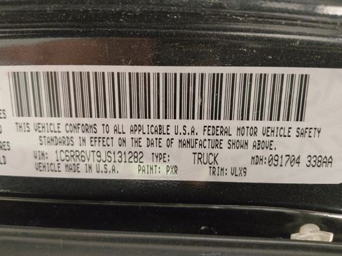 Used 2018 RAM 1500 Laramie RWD image 33