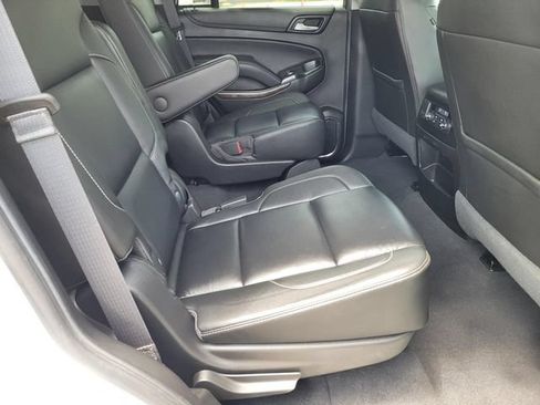 Used 2019 Chevrolet Tahoe LT w/ Luxury Package AWD/4WD image 18