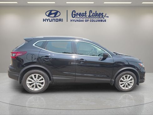 Used 2021 Nissan Rogue Sport SV AWD/4WD image 6