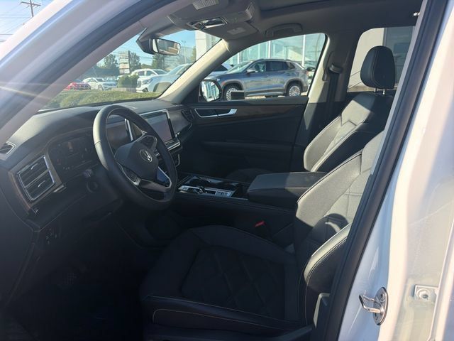 Certified 2024 Volkswagen Atlas SE AWD/4WD image 11