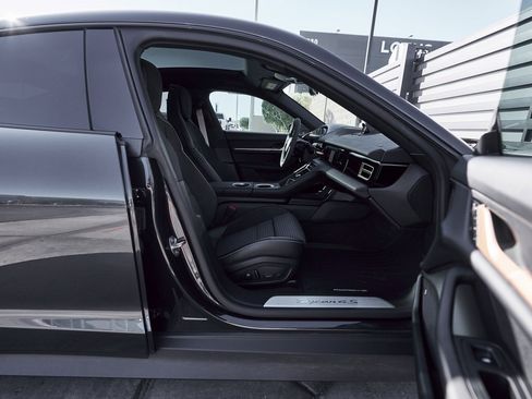 Used 2025 Porsche Taycan 4S w/ Premium Package image 23