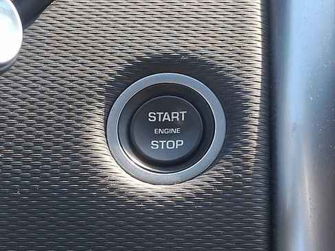 Used 2023 Land Rover Discovery S R-Dynamic image 24