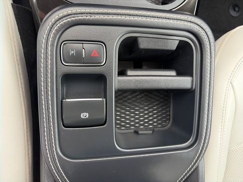 Used 2025 Ford Mustang Mach-E Premium image 24