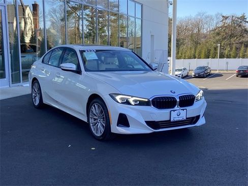 Certified 2023 BMW 330i xDrive Sedan w/ Convenience Package image 3