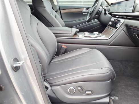 Certified 2026 Genesis GV80 2.5T Advanced AWD/4WD image 11