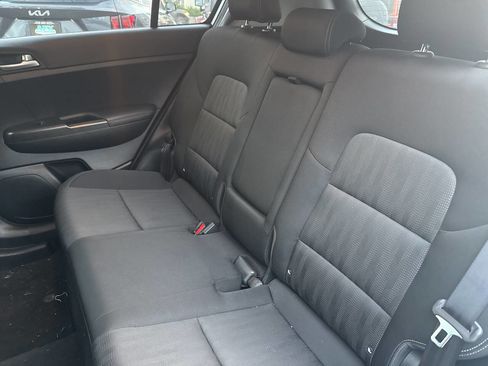 Used 2017 Kia Sportage LX image 6