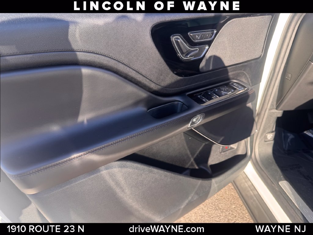Certified 2024 Lincoln Aviator AWD w/ Premium Package image 13