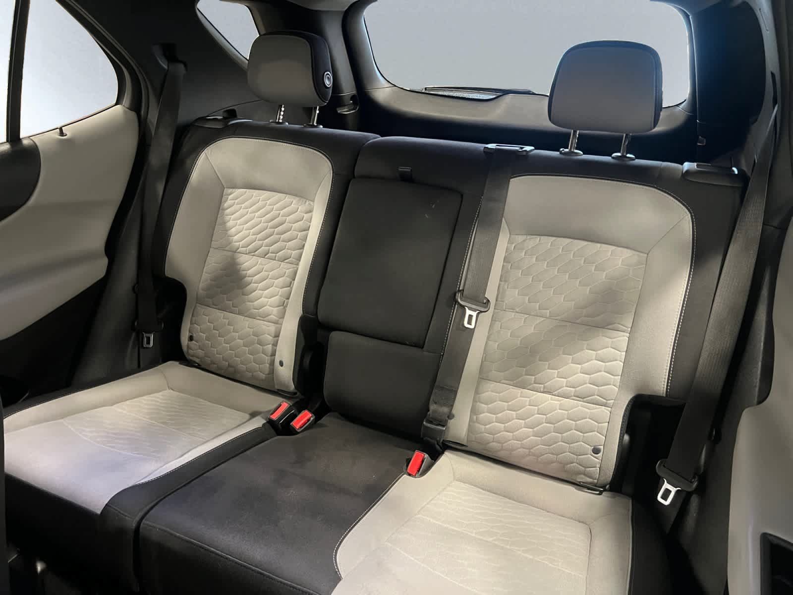 Used 2019 Chevrolet Equinox LS AWD/4WD image 16