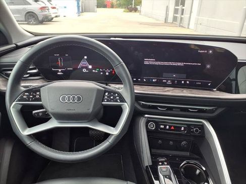 Certified 2025 Audi Q5 Premium Plus w/ Premium Plus AWD/4WD image 12