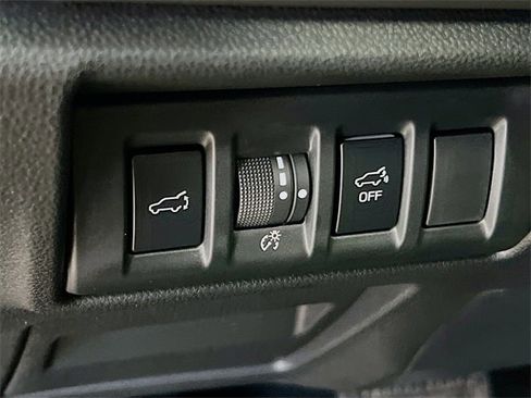 Used 2025 Subaru Outback Touring XT image 22