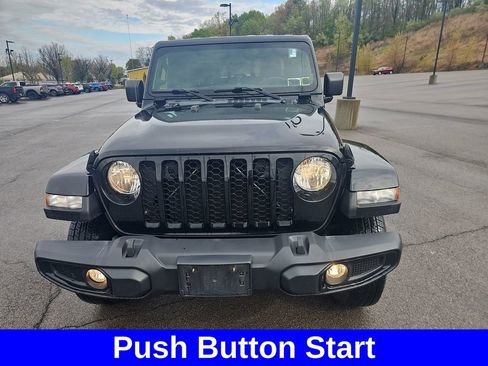Used 2021 Jeep Gladiator Sport AWD/4WD image 2