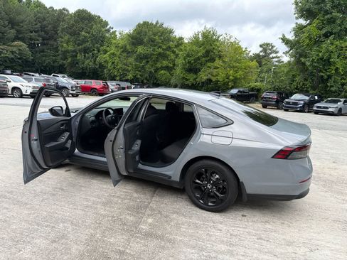 Used 2025 Honda Accord SE image 20