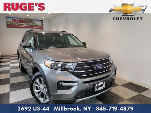 Used 2023 Ford Explorer XLT w/ Equipment Group 202A image 1