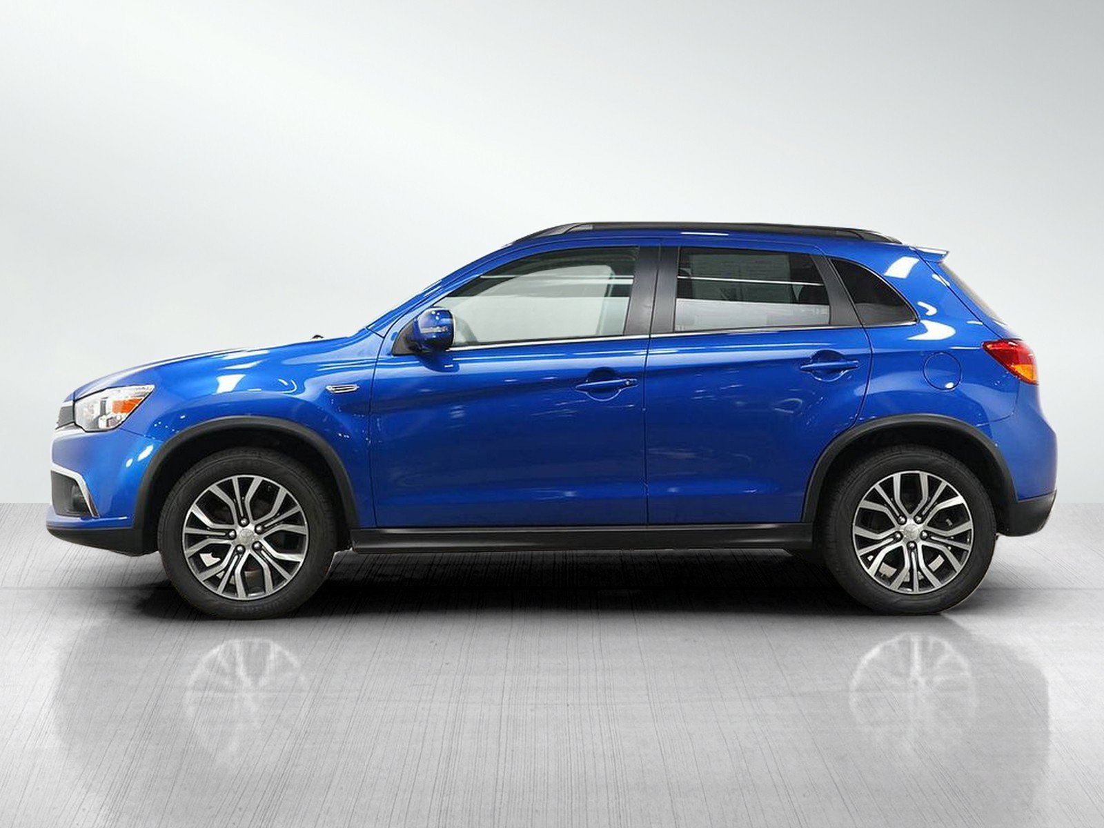Used 2017 Mitsubishi Outlander Sport GT AWD/4WD image 2