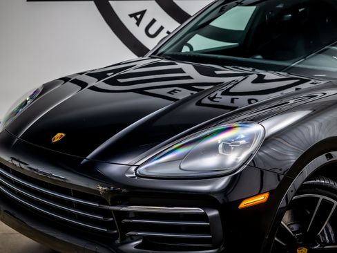 Used 2021 Porsche Cayenne AWD/4WD image 17