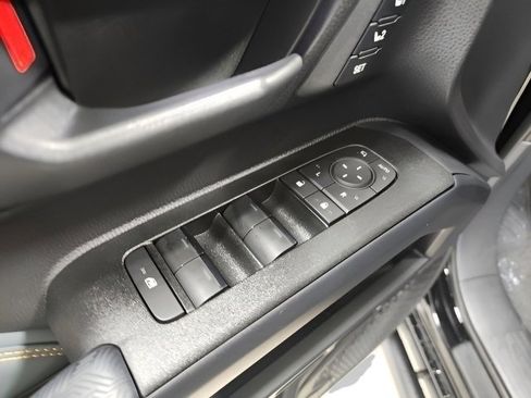 Used 2025 Toyota 4Runner Trailhunter image 27