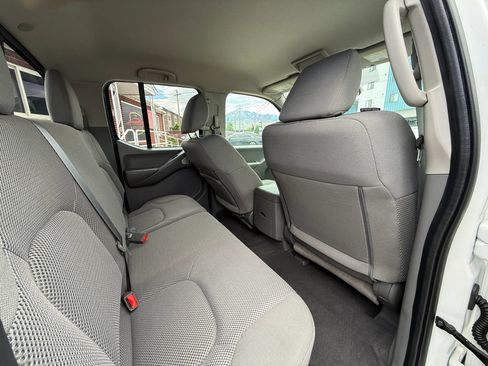 Used 2021 Nissan Frontier SV w/ SV Utility Package AWD/4WD image 12