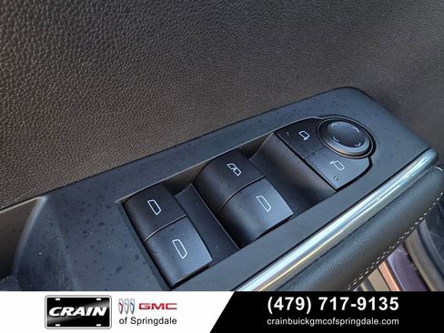Used 2025 GMC Acadia Elevation AWD/4WD image 12