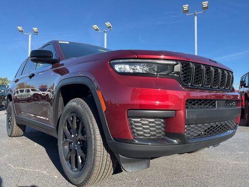 New 2025 Jeep Grand Cherokee L Altitude image 48