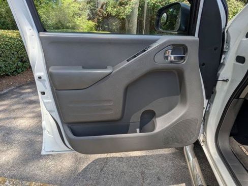 Used 2019 Nissan Frontier SV RWD image 15