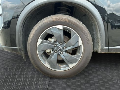 Used 2025 Nissan Rogue SV AWD/4WD image 14