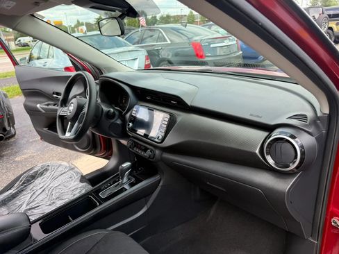 Used 2021 Nissan Kicks SV FWD image 20