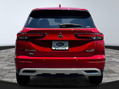 Used 2024 Mitsubishi Outlander SE image 4