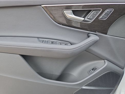 New 2026 Audi Q7 3.0T Premium Plus AWD/4WD image 15