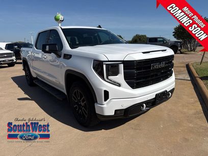 Used 2025 GMC Sierra 1500 Elevation w/ Elevation Premium Package