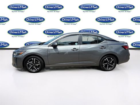 Used 2025 Nissan Sentra SV FWD image 4