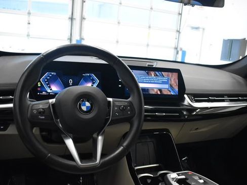 Used 2025 BMW X1 xDrive28i w/ Convenience Package AWD/4WD image 23