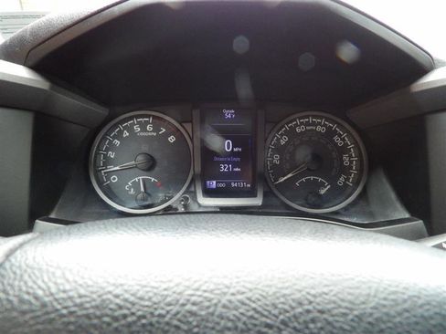 Used 2018 Toyota Tacoma TRD Off-Road image 23