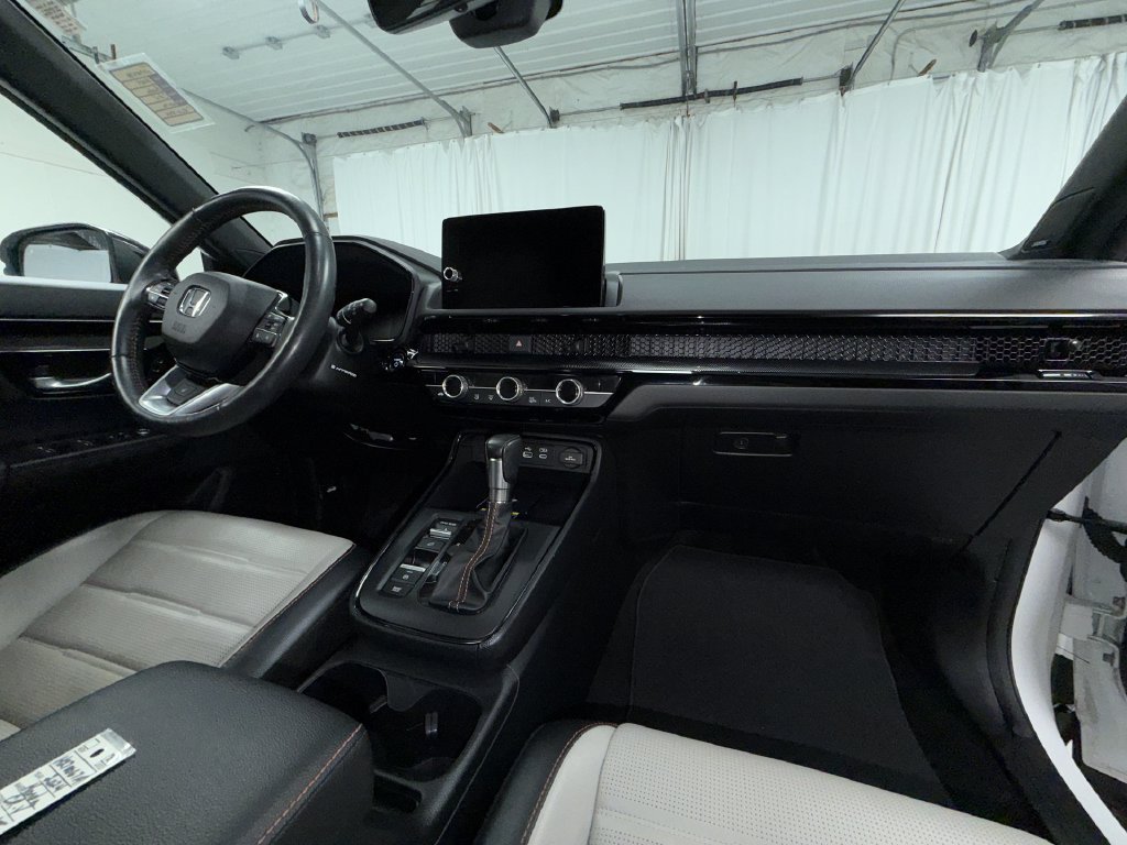 Used 2024 Honda CR-V Sport Touring image 8