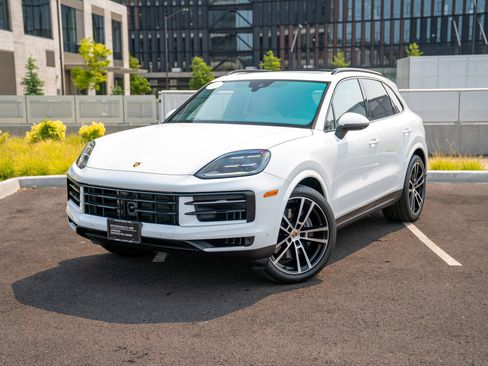 Certified 2026 Porsche Cayenne AWD/4WD image 1