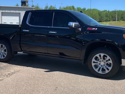 Used 2024 Chevrolet Silverado 1500 LTZ w/ LTZ Premium Package AWD/4WD image 7