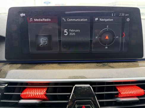 Used 2018 BMW 530i xDrive image 33