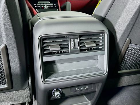 New 2026 Porsche Cayenne S image 27