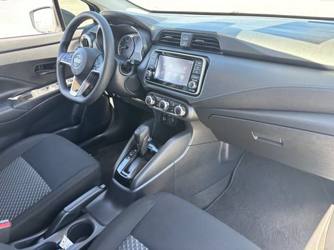 Used 2021 Nissan Versa S FWD image 13
