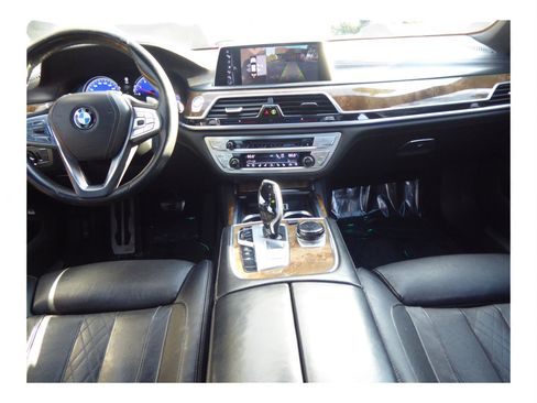 Used 2016 BMW 750i xDrive image 14