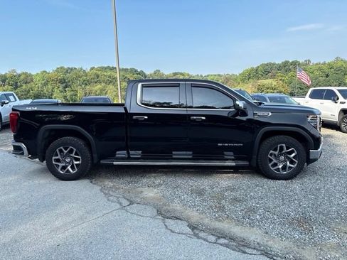 Used 2023 GMC Sierra 1500 SLT w/ SLT Premium Package AWD/4WD image 6