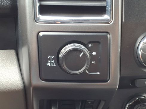 Used 2018 Ford F250 XLT w/ XLT Value Package AWD/4WD image 18