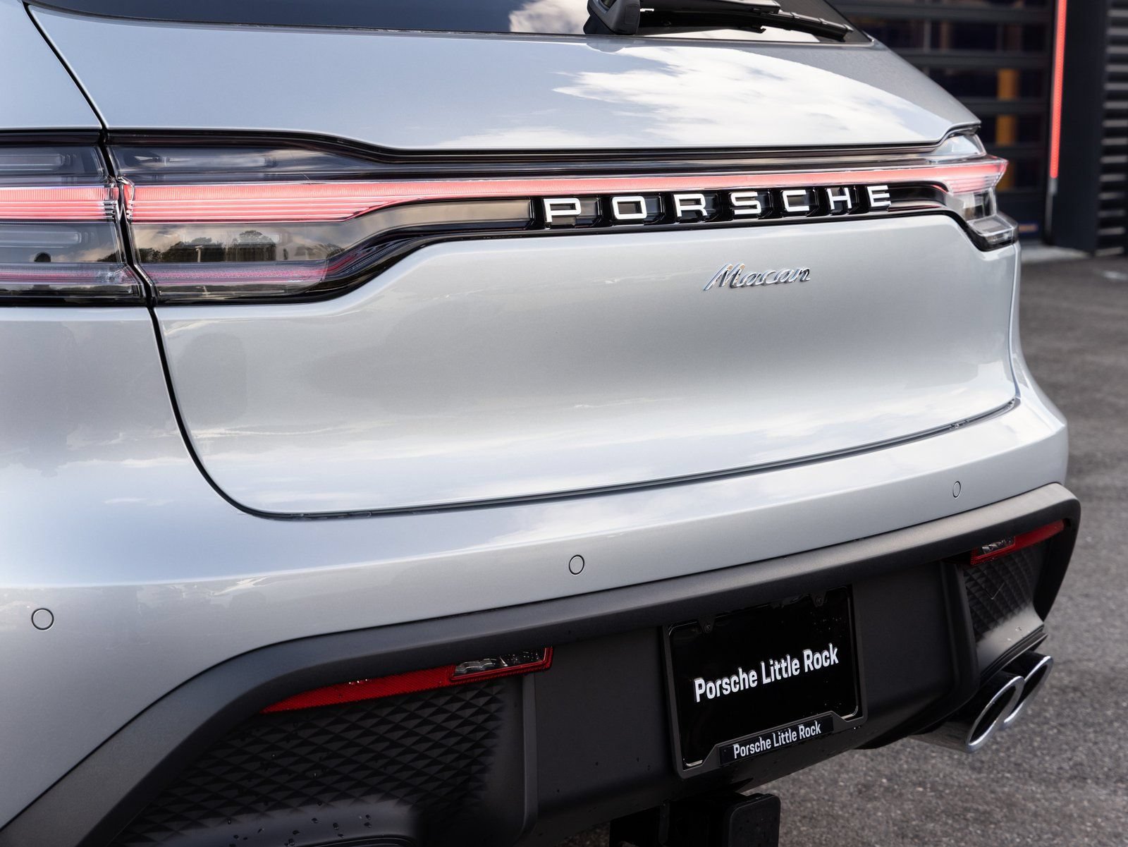 Certified 2026 Porsche Macan AWD/4WD image 12