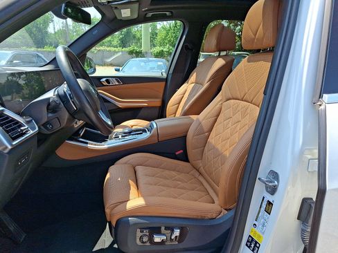 Used 2024 BMW X5 xDrive40i w/ Premium Package AWD/4WD image 10