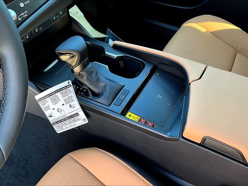 New 2025 Lexus ES 350 w/ Premium Package image 7