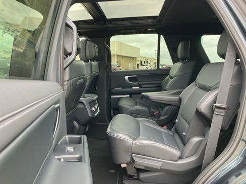 New 2026 Ford Expedition Platinum AWD/4WD image 21