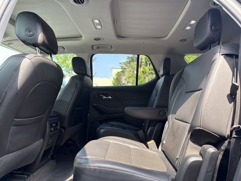 Used 2018 Chevrolet Traverse Premier AWD/4WD image 24