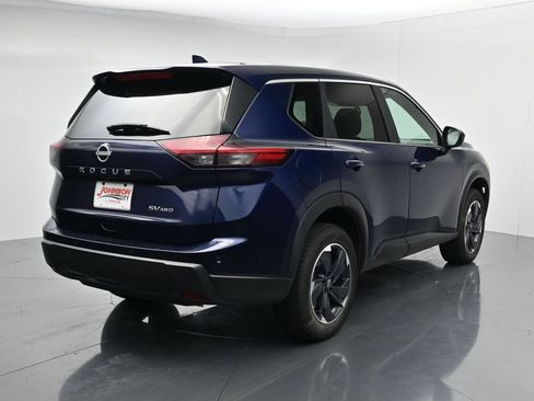 Used 2024 Nissan Rogue SV AWD/4WD image 7