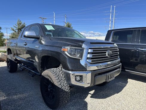 Used 2020 Toyota Tundra Limited w/ Limited Premium Package AWD/4WD image 2