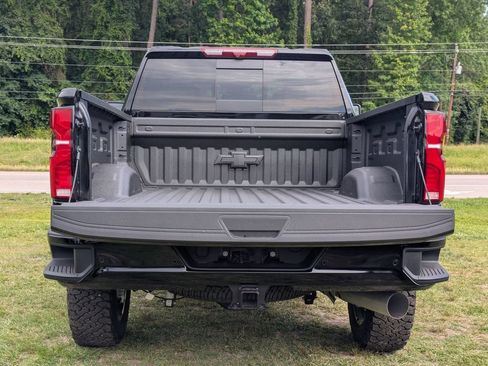 New 2026 Chevrolet Silverado 2500 High Country w/ Midnight Edition AWD/4WD image 32